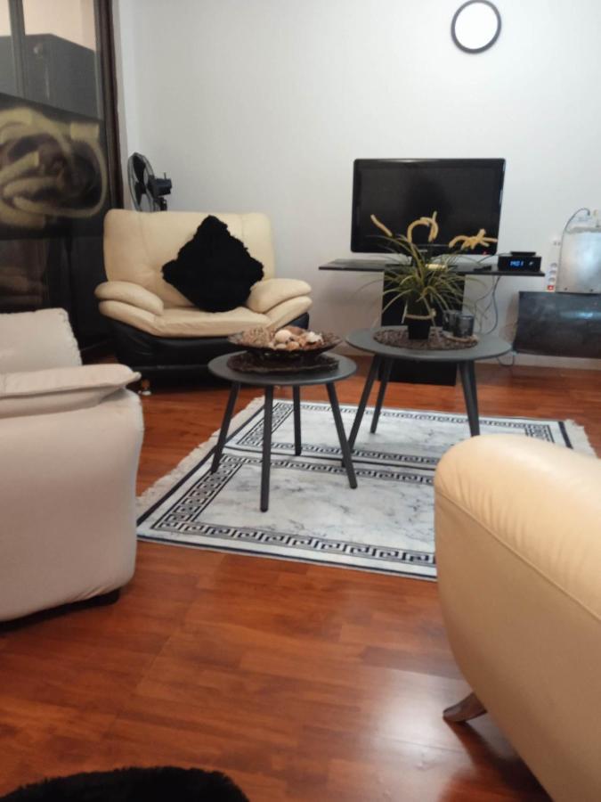 Lovely Cozy Apartment In The Entrance Of Nicosia Aglantzia Exteriör bild